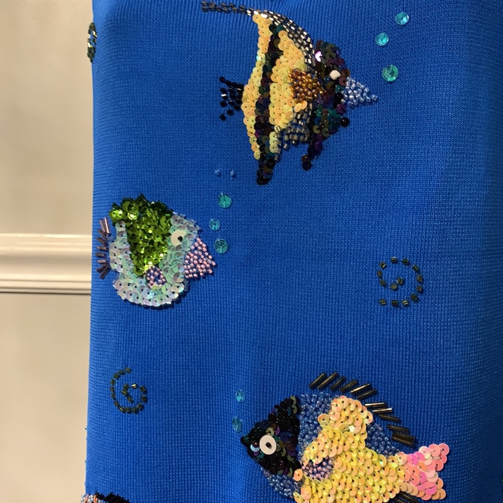 Sweaterworks Blue Sequined Fish Embellished Sleeveless Knit Top Size M - Picture 4 of 8